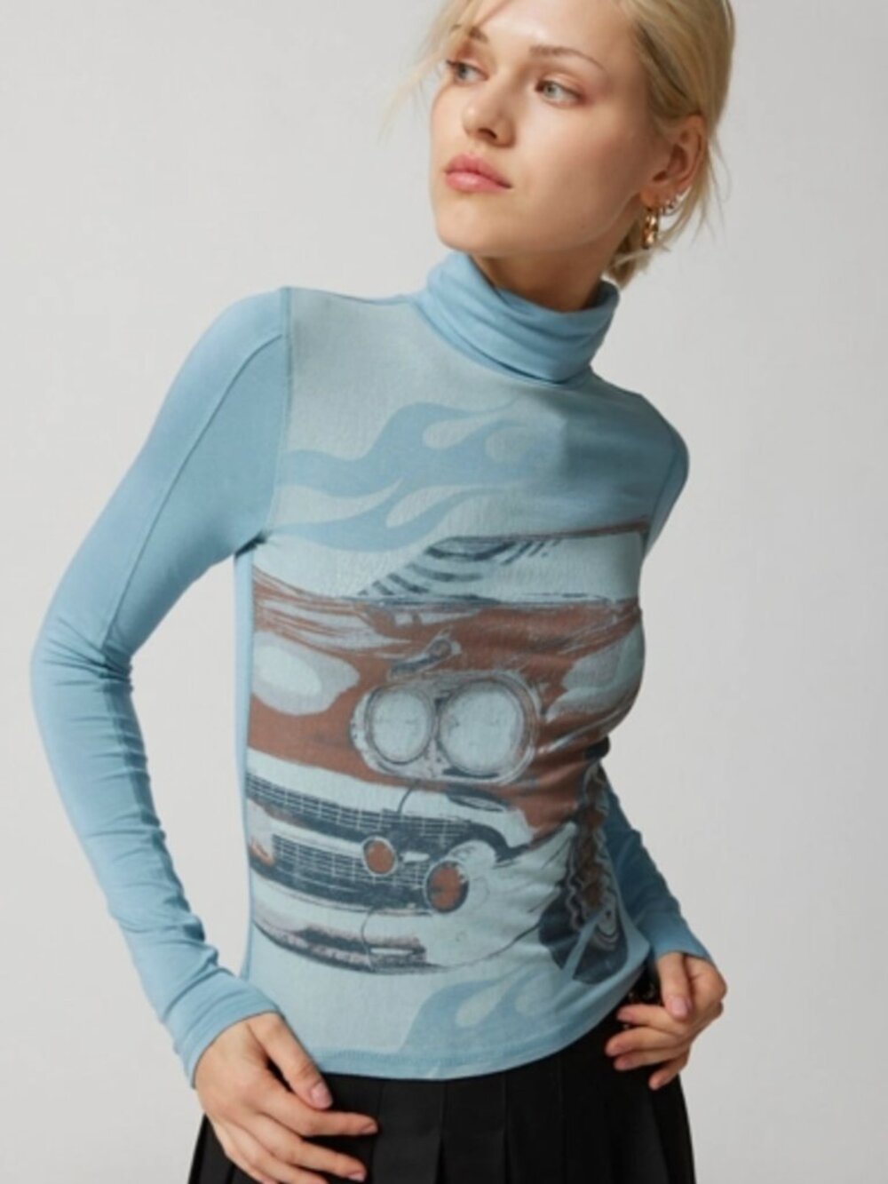 URBAN OUTFITTERS Sierra Car Turtleneck Top LS Graphic T-Shirt Light Blue Sz M